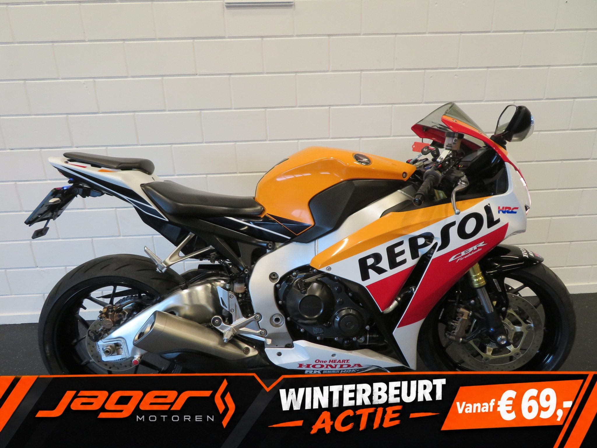 Honda CBR 1000 RR FIREBLADE REPSOL HISTO. (bj 2013), Super Sport, Gebruikt, Bedrijf