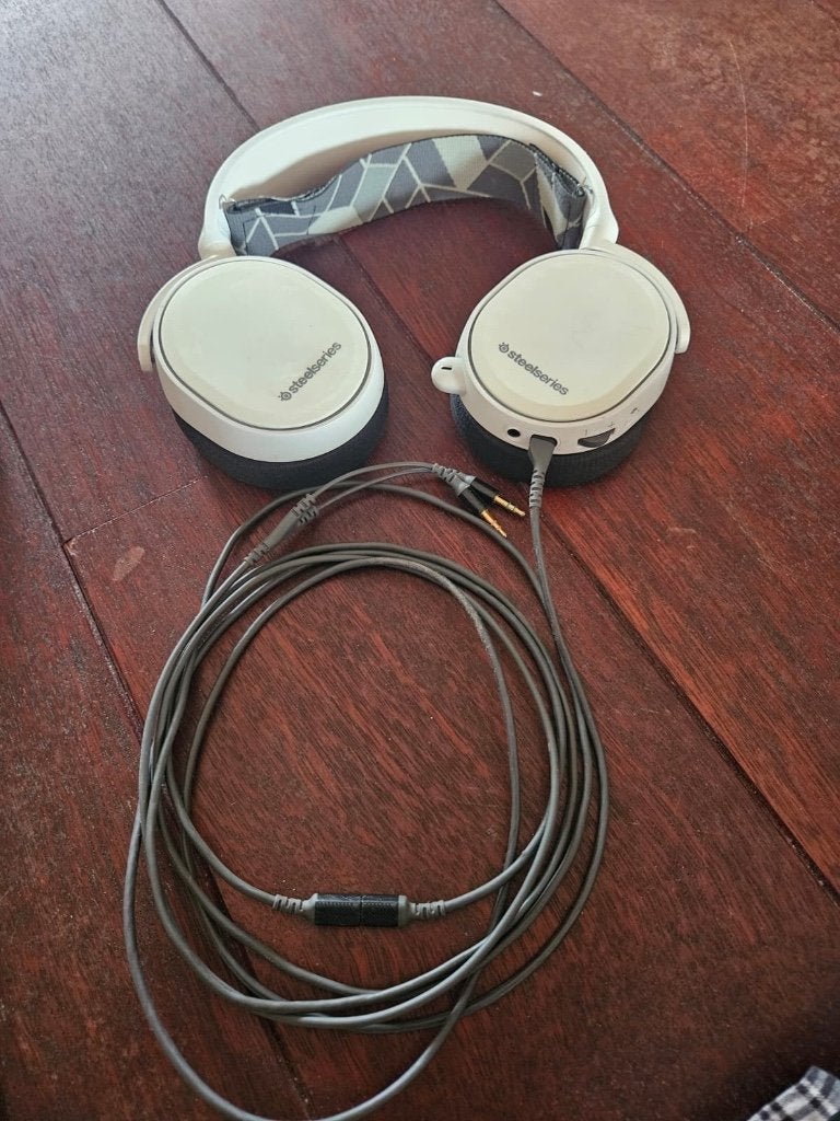 Koptelefoons Steelseries Arctis 3, Audio, Tv en Foto, Koptelefoons, Gebruikt, Ophalen of Verzenden, Wit, Microfoon