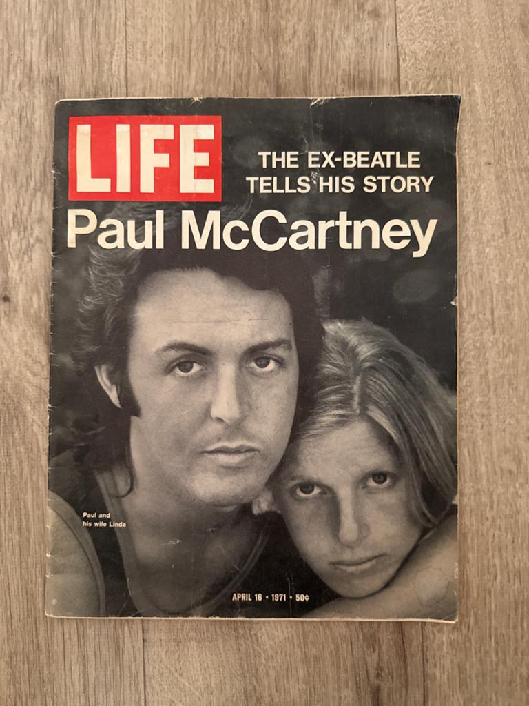 LIFE Magazine Paul McCartney Cover - April 1971, Boeken, Ophalen of Verzenden, Gelezen, Muziek, Film of Tv