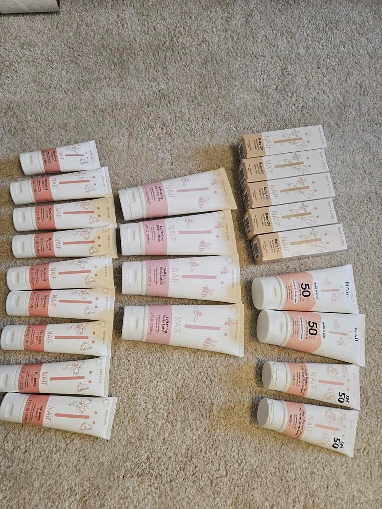 Naif Baby Verzorgingspakket: Olie, Zonnebrand, Lotion, Crème, Ophalen of Verzenden, Nieuw