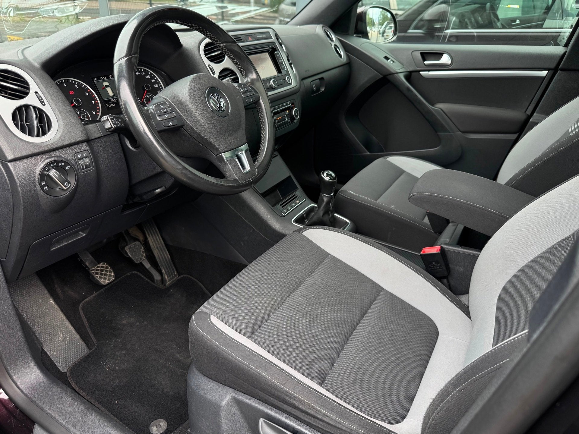 Volkswagen Tiguan 1.4 TSI Sport&Style | Pano., Voorwielaandrijving, 15 km/l, Gebruikt, Automatische klimaatregeling