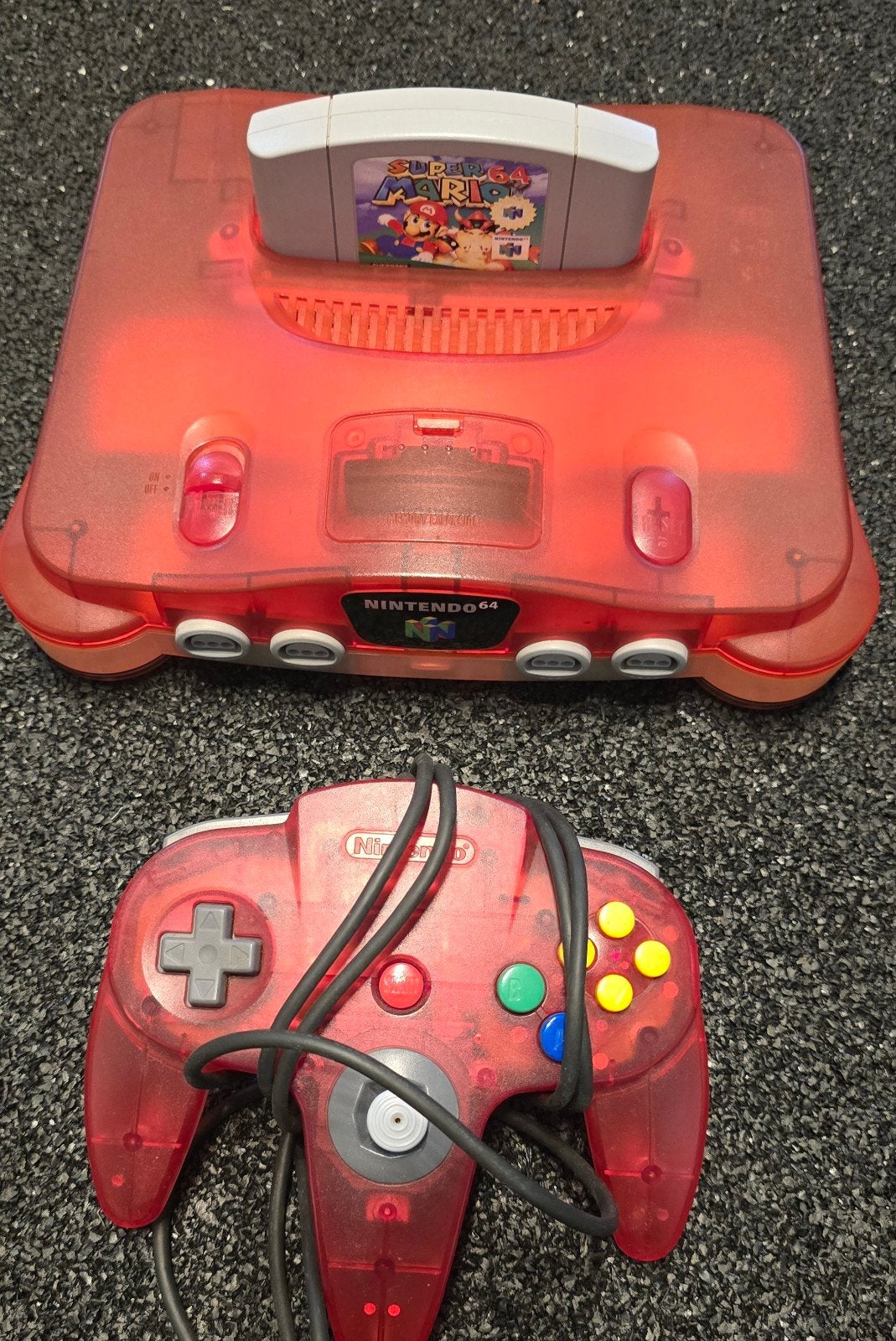 Nintendo 64 Watermelon Red met Super Mario 64, Spelcomputers en Games, Ophalen of Verzenden, Gebruikt, Met 1 controller, Met games