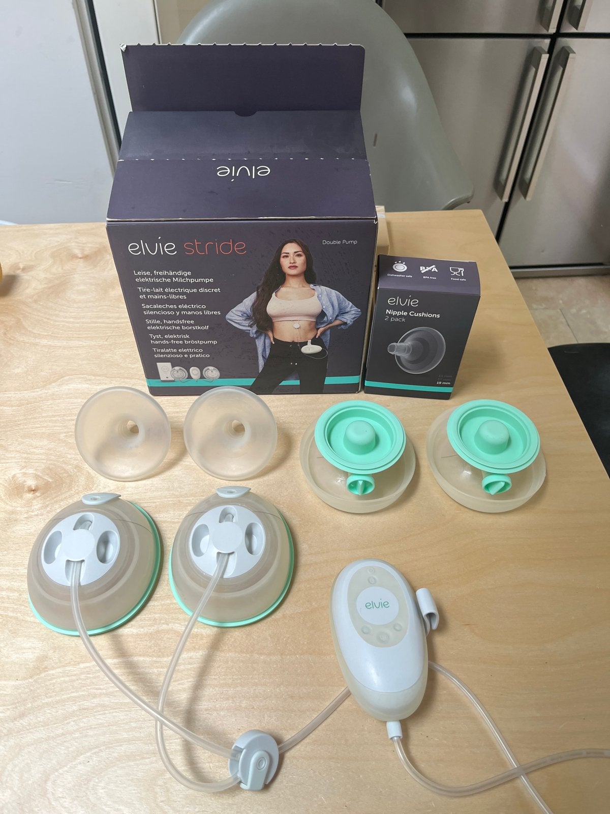 Elvie Stride Dubbele Elektrische Borstkolf en Nipple Cushion, Kinderen en Baby's, Babyvoeding en Toebehoren, Ophalen of Verzenden