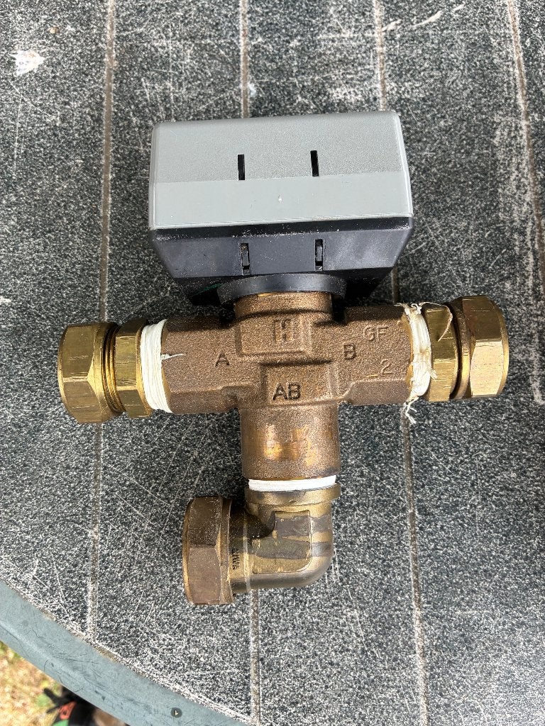 Honeywell 3-weg klep 28 mm, Doe-het-zelf en Verbouw, Gebruikt, Minder dan 30 cm, Cv-ketel of Combi-ketel, Minder dan 60 cm