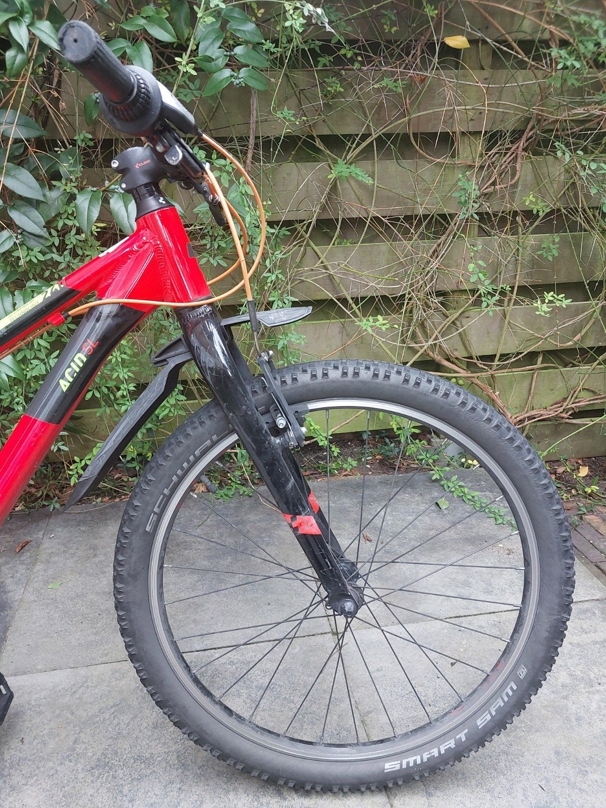 Foto 7 van Cube 240 Acid SL 24 inch mountainbike
