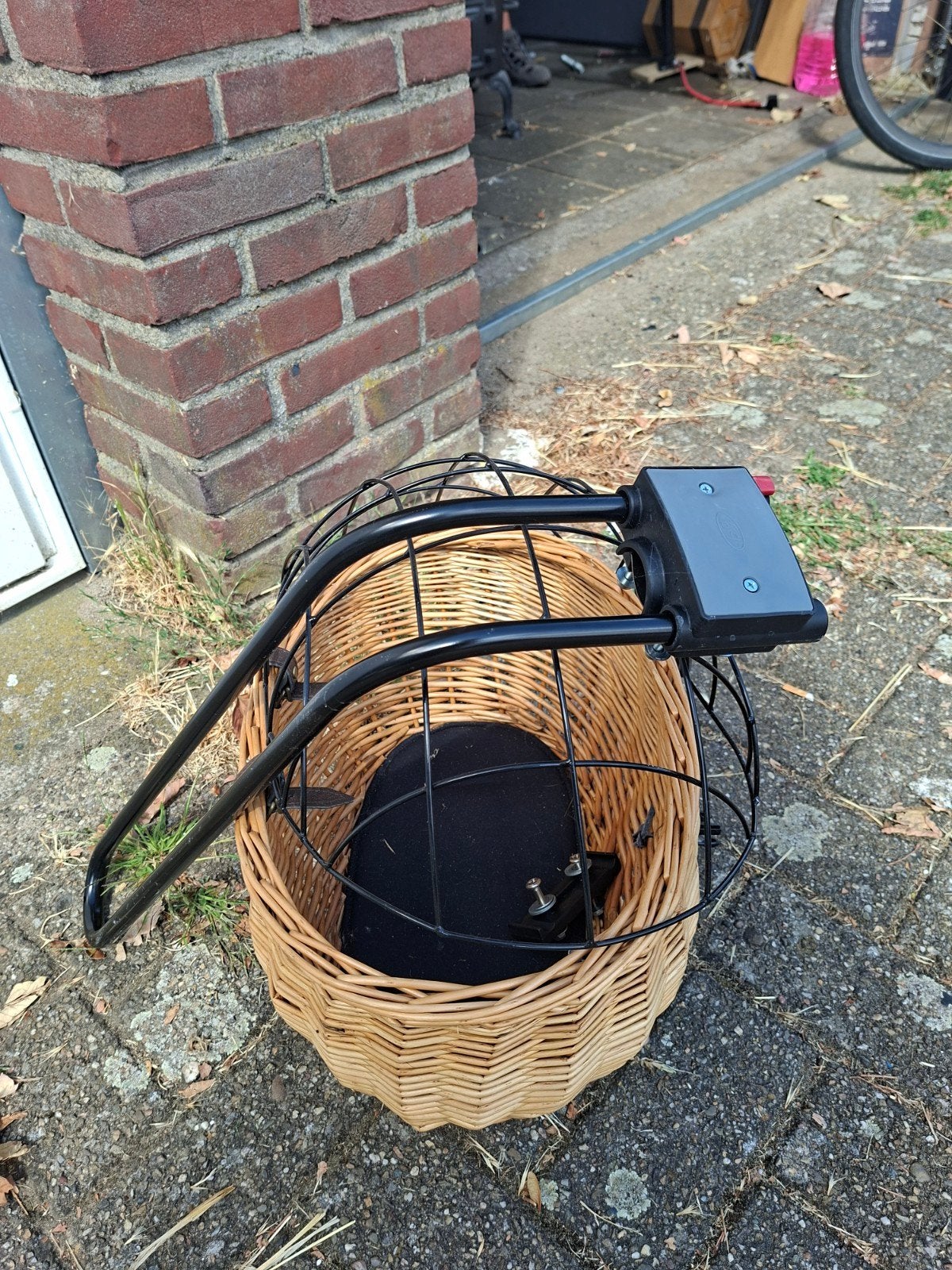 Fietsmand met tralies voor huisdier of bagage voor achterop., Fietsen en Brommers, Fietsaccessoires | Fietsmanden, Ophalen of Verzenden