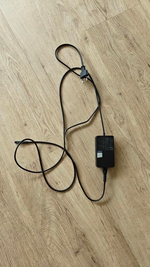 Originele Microsoft Surface Oplader, Computers en Software, Laptop-opladers, Ophalen of Verzenden, Zo goed als nieuw, Microsoft