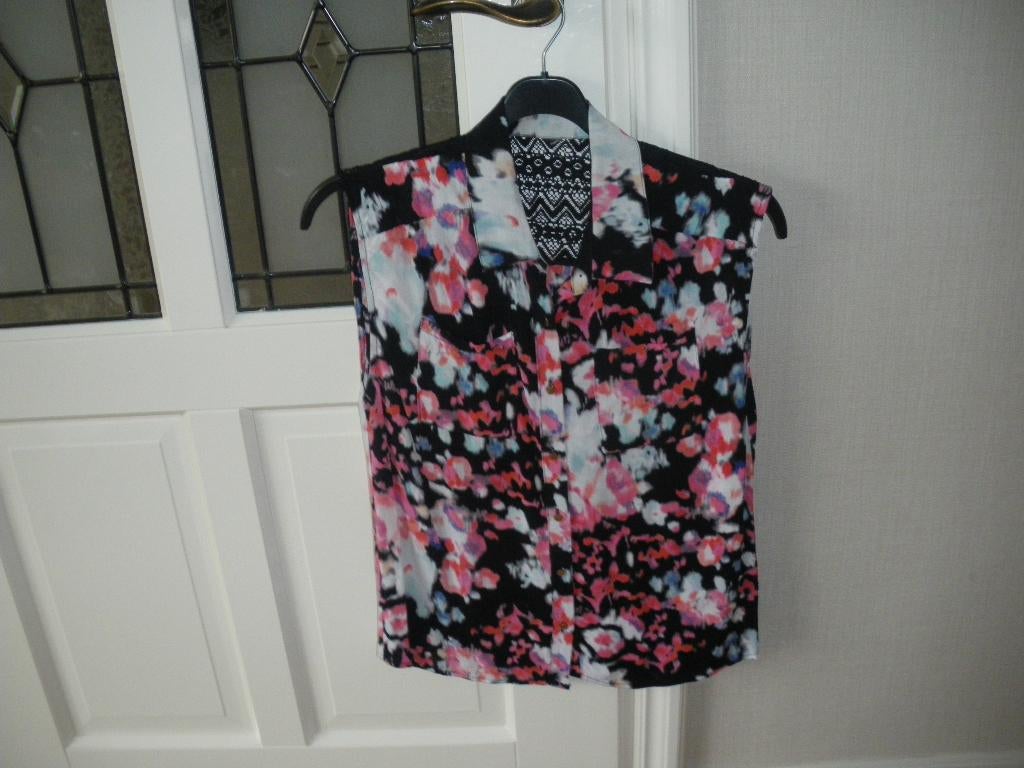 nieuw heel leuk kleurig mouwloos zomer blousje mt 40 only, Ophalen of Verzenden, Nieuw, Maat 38/40 (M)