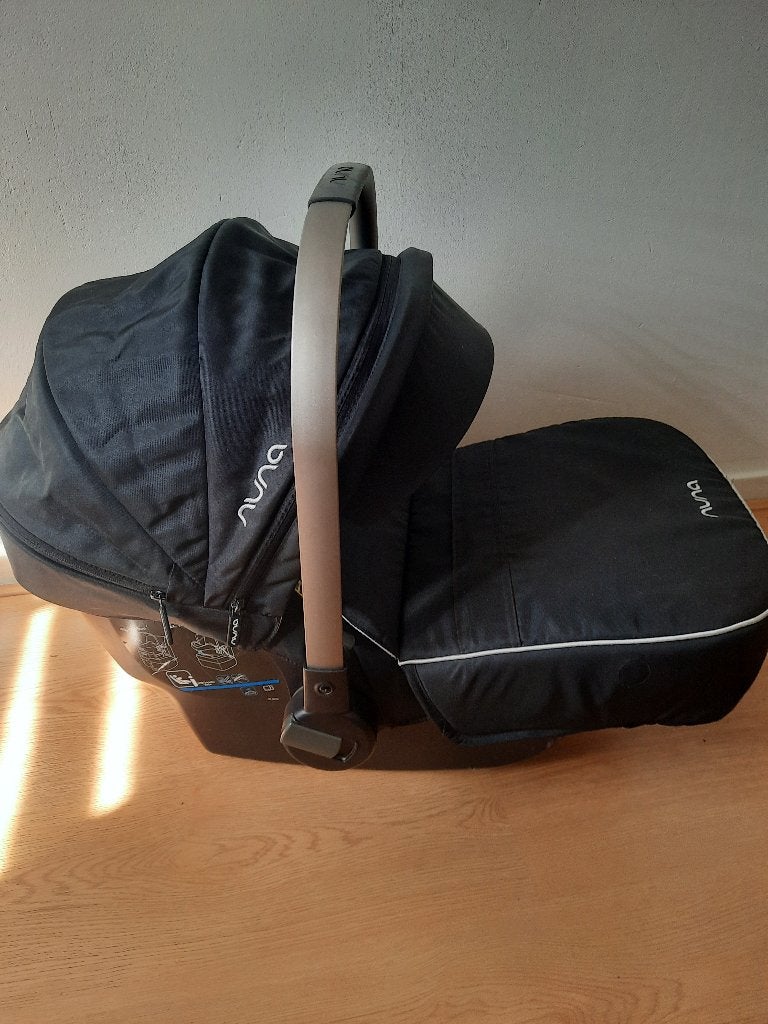nuna pipa autostoel met 2 x isofix base, Ophalen, Gebruikt, Isofix, 0 t/m 13 kg