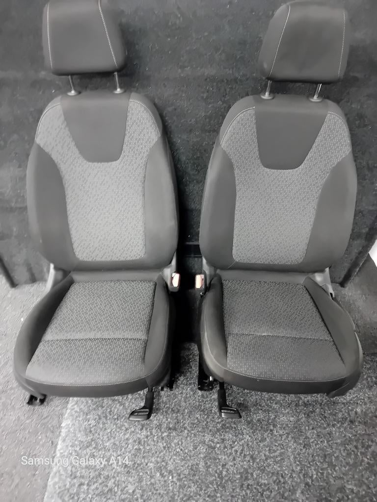 Camperstoelen zwart stof, hoogte verstelbaar, Ophalen, Gebruikt, Mercedes-Benz