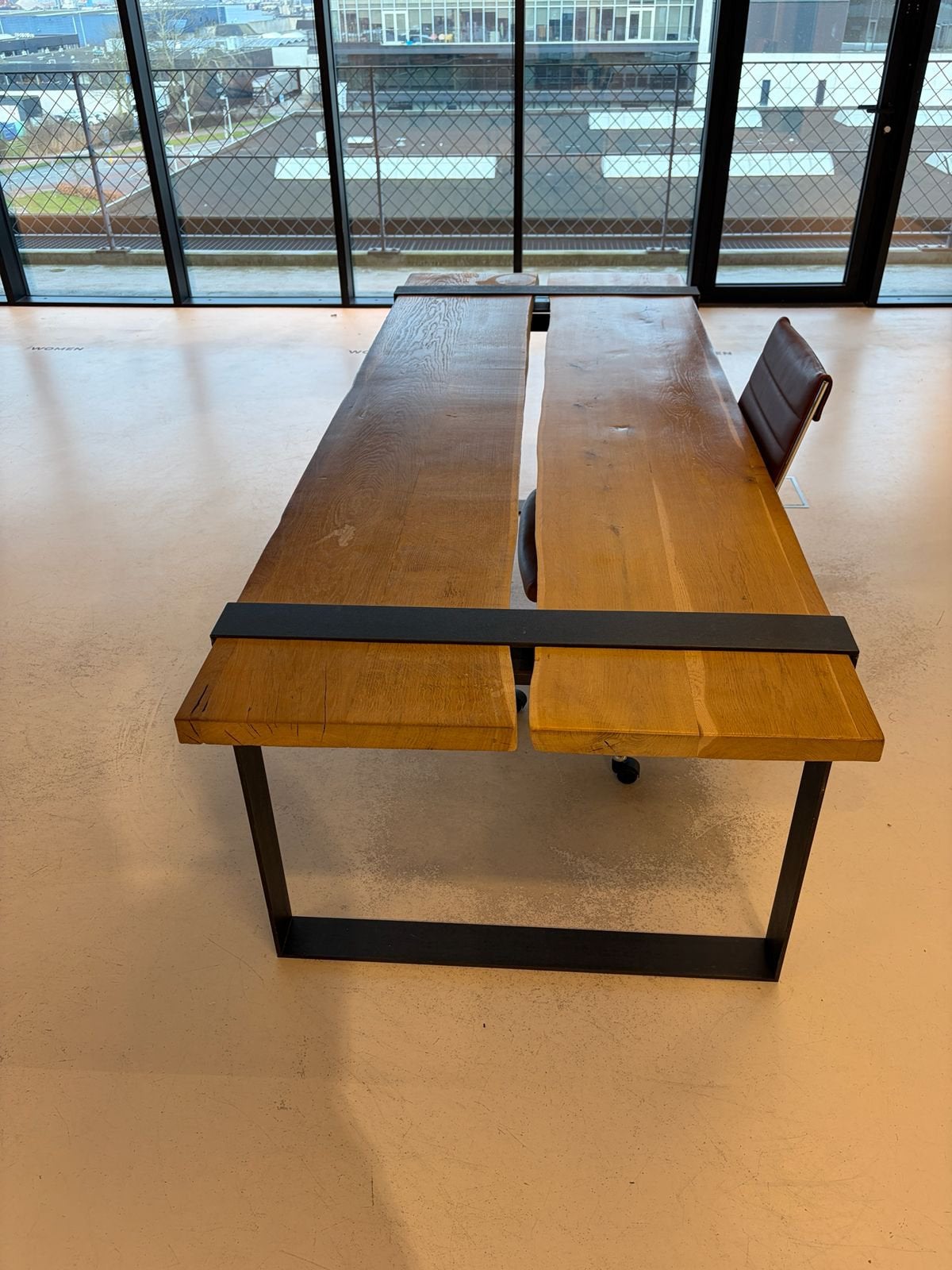 Robuuste houten tafel, Huis en Inrichting, Tafels | Eettafels, 200 cm of meer, Zo goed als nieuw, Rechthoekig, 50 tot 100 cm