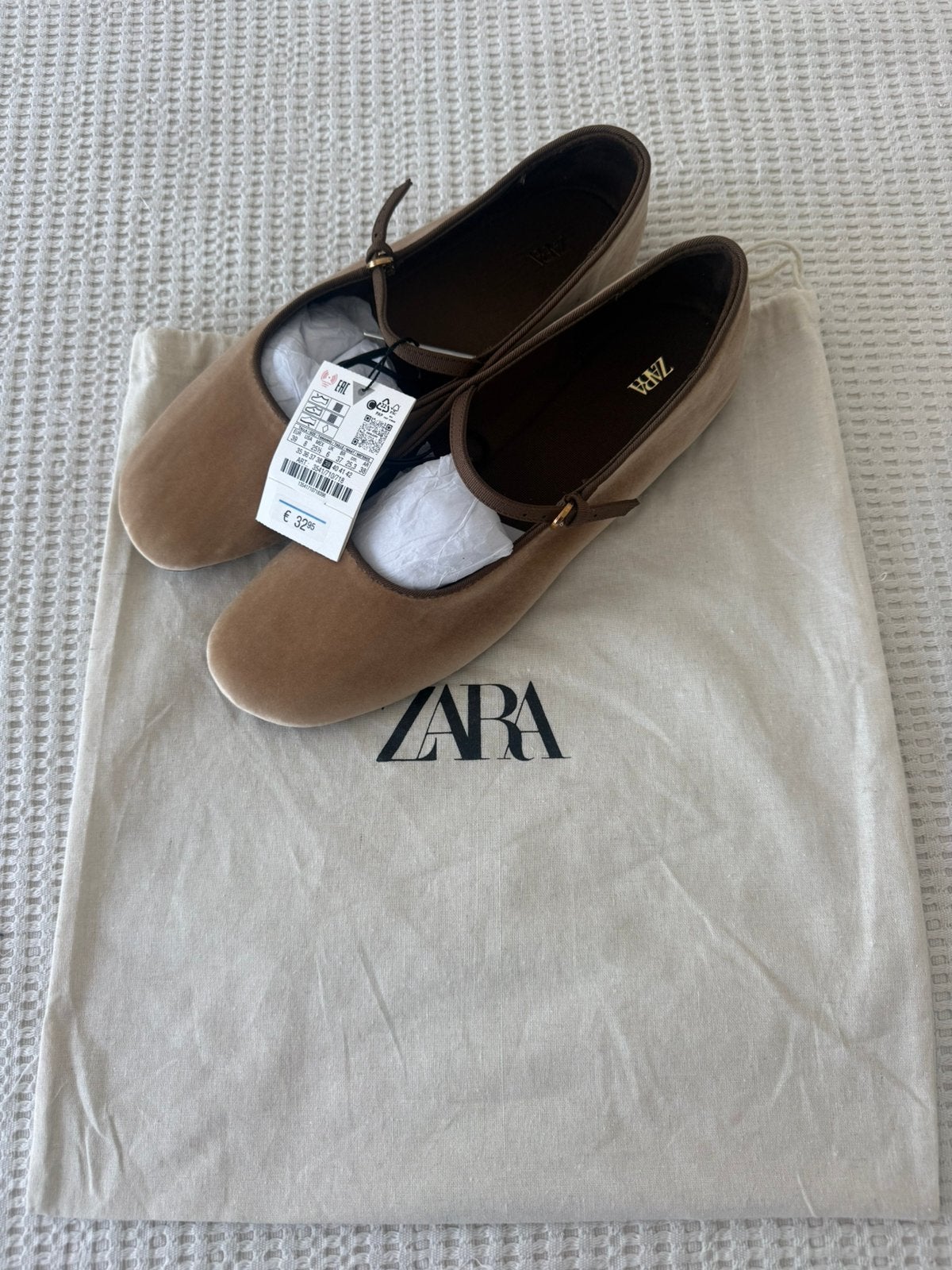 Ballerina’s maat 39 Zara NIEUW, Kleding | Dames, Schoenen, Bruin, Nieuw, Ballerina's, Ophalen of Verzenden