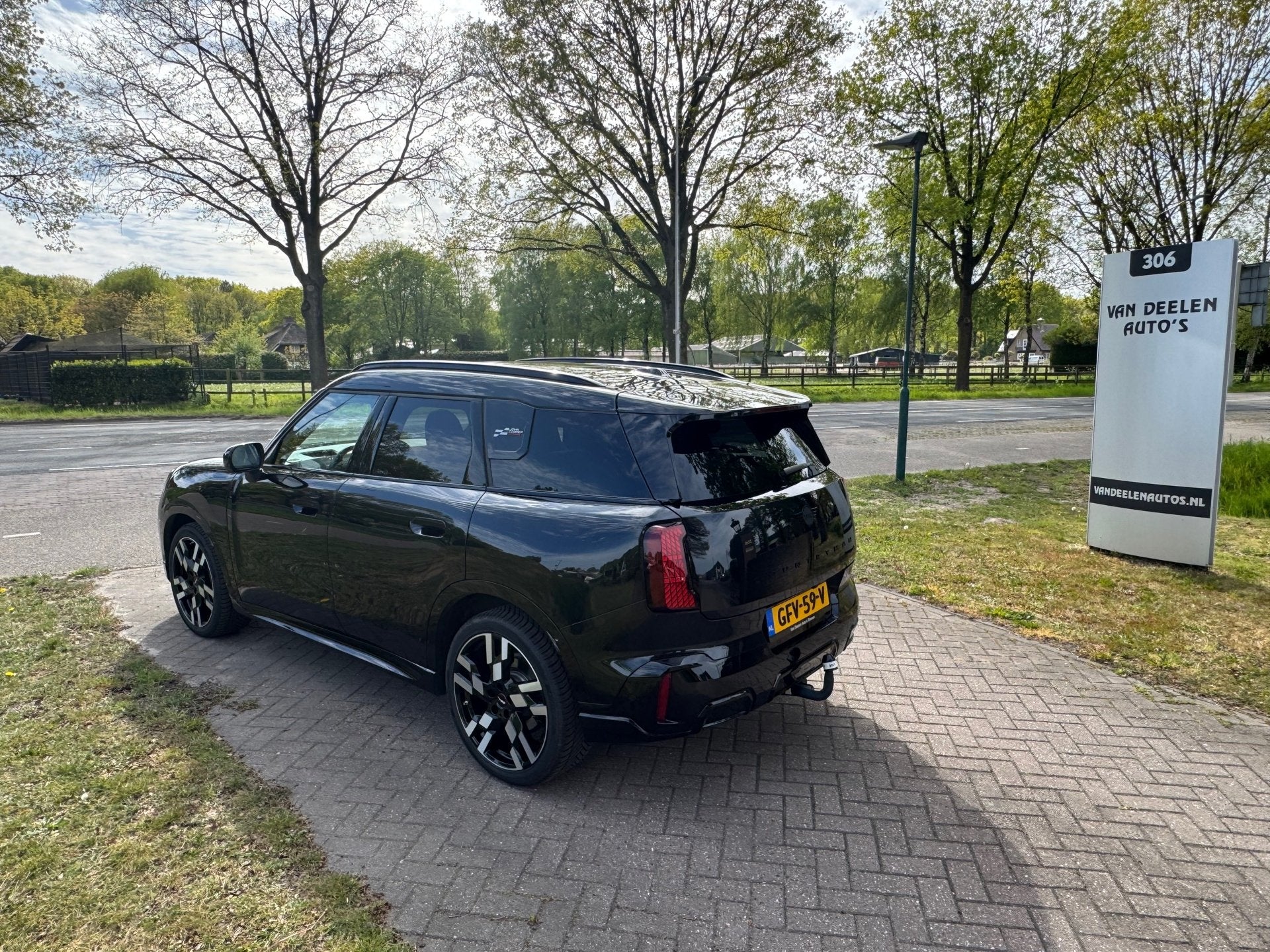 Mini Mini Countryman 1.5 C John Cooper Works Pano/H&K/360cam, Auto's, Verwarmde buitenspiegels, Gebruikt, Zwart, 3 cilinders