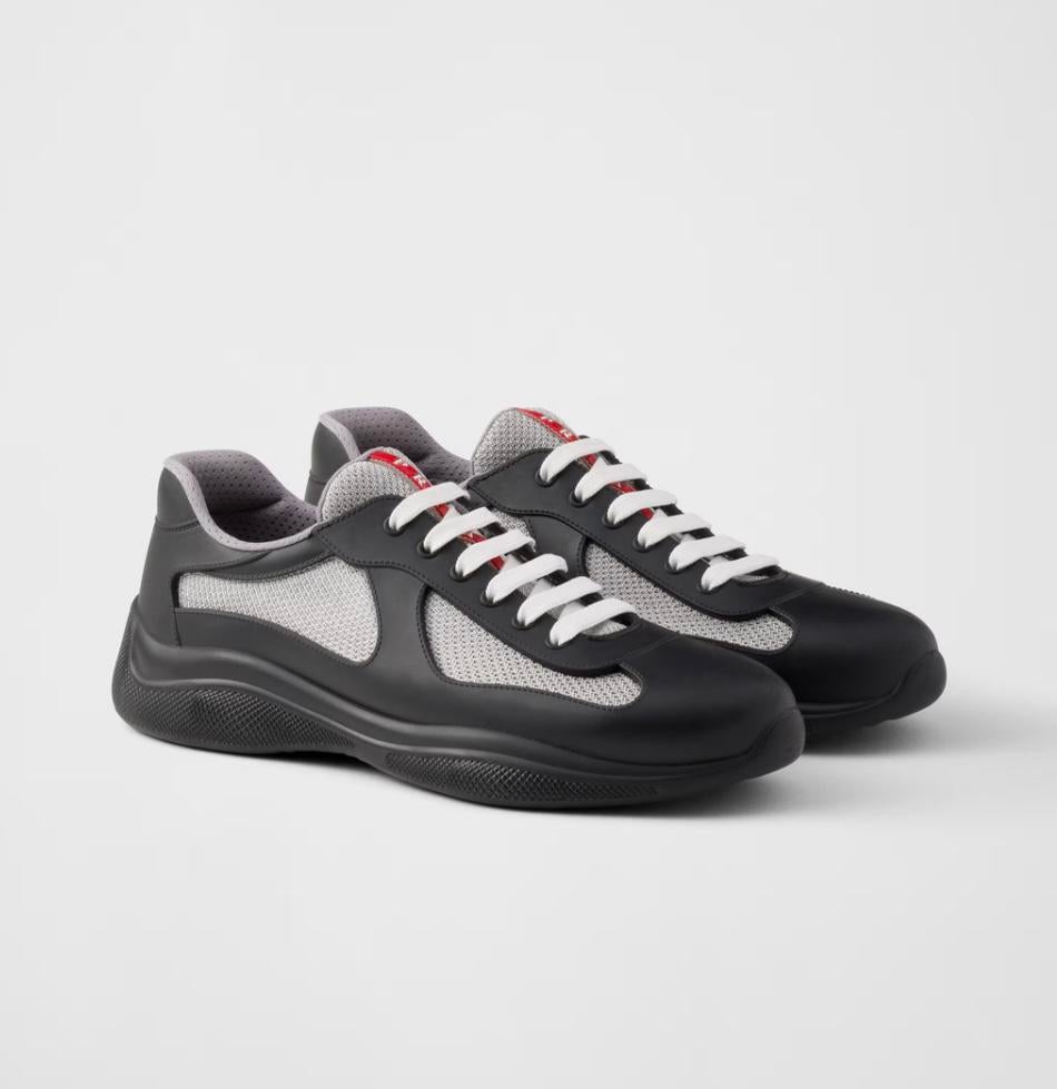Prada nieuw ongedragen, Ophalen of Verzenden, Zo goed als nieuw, Zwart