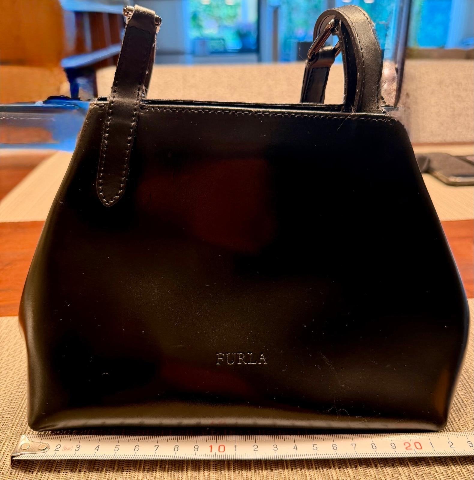 Chique en stijlvolle Furla handtas van leer, Ophalen of Verzenden, Zo goed als nieuw, Zwart, Handtas