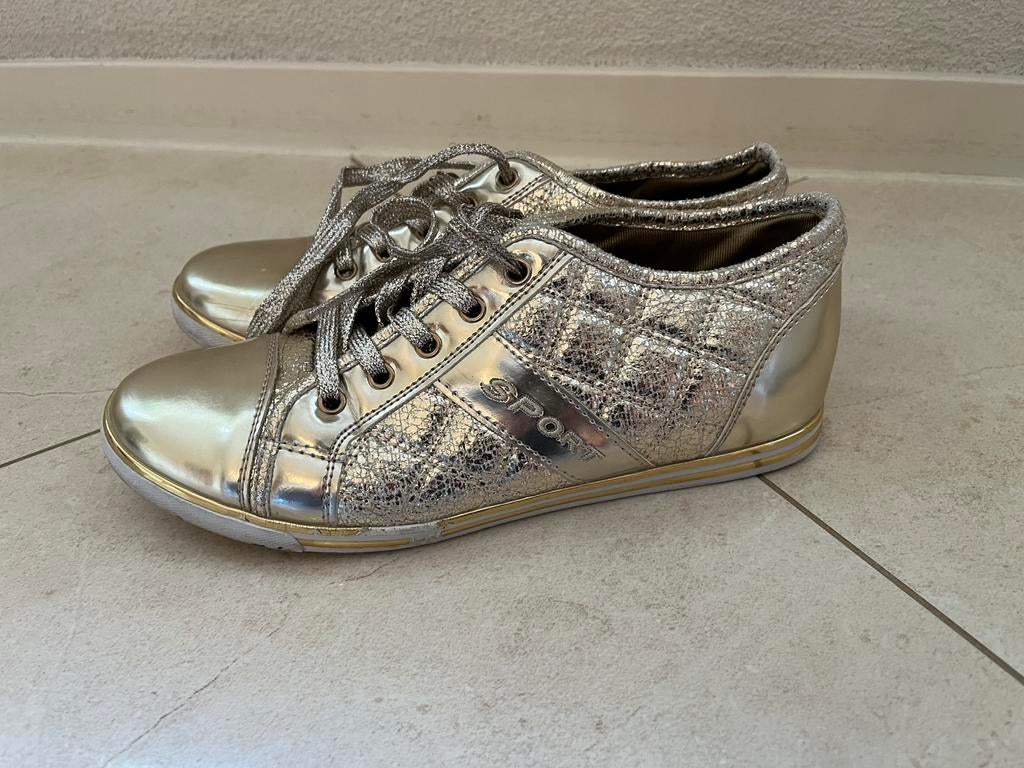 Sneakers goud glitter maat 39, Overige kleuren, Ophalen of Verzenden, Sneakers of Gympen, Zo goed als nieuw