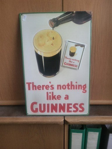 GUINNESS BEER-332-PLAAT29X44CM+TIN-CARD8X11CMTEKST, Verzamelen, Biermerken, Ophalen, Nieuw, Reclamebord, Plaat of Schild, Overige merken