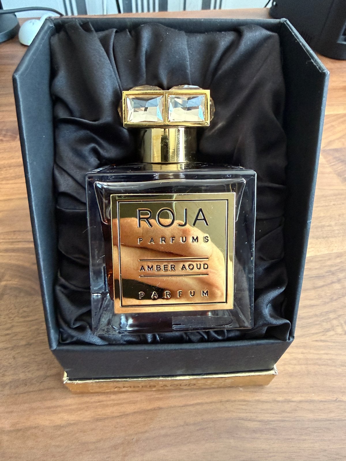 Roja Amber Aoud Parfum 100ml (98ml vol), Sieraden, Tassen en Uiterlijk, Uiterlijk | Parfum, Zo goed als nieuw, Verzenden