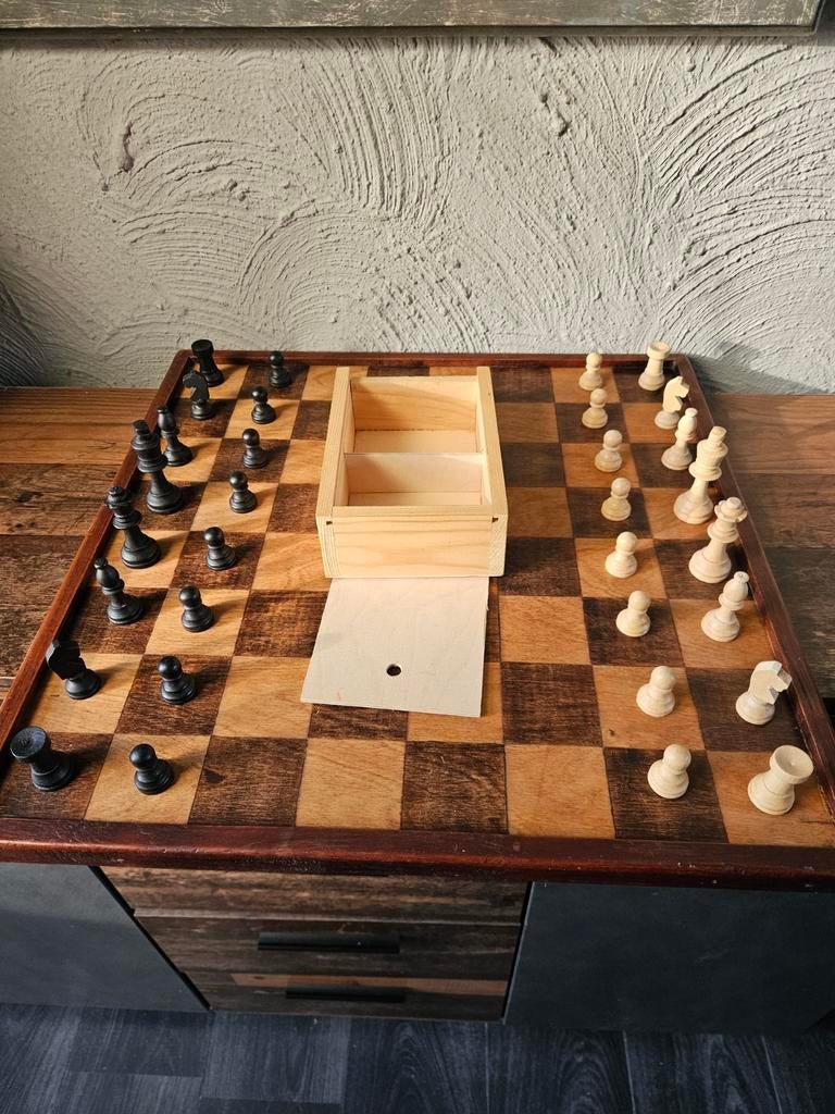 Groot antiek houten schaakspel met opbergdoosje, Ophalen of Verzenden, Gebruikt