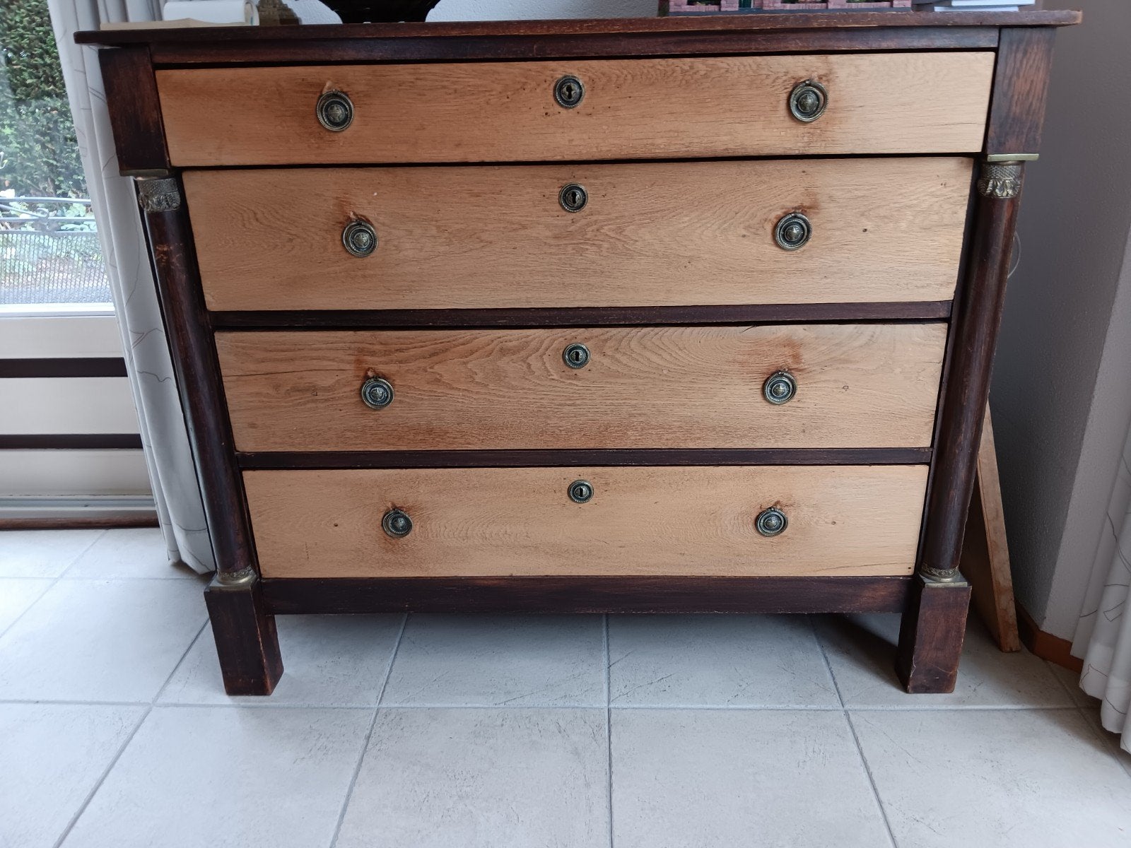 Antieke ladekast met 4 laden - Klassieke stijl, Huis en Inrichting, Kasten | Dressoirs, Ophalen, Gebruikt, 100 tot 150 cm, Klassiek, Antiek
