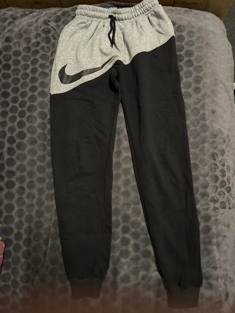 Nike Sportswear Tech Fleece Joggingbroek Zwart/Grijs, Ophalen of Verzenden, Gebruikt, Jongen, Broek