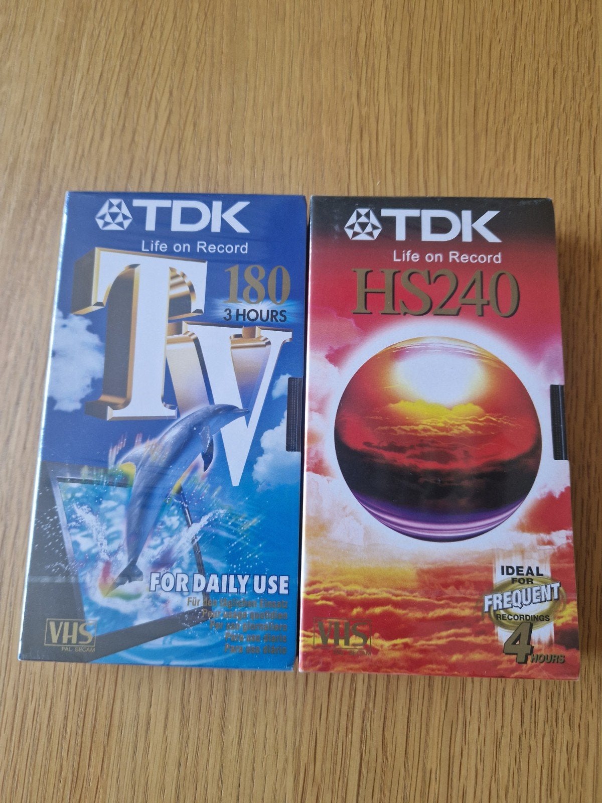 TDK HS240 & TV180 VHS videoband in 1 koop, Alle leeftijden, Overige genres, Ophalen of Verzenden, Nieuw in verpakking