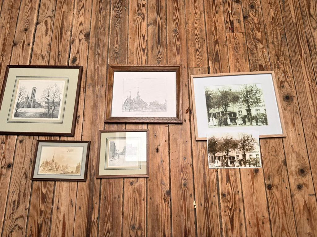 Diverse foto's en tekeningen van Lambertusplein Horst., Antiek en Kunst, Kunst | Tekeningen en Foto's, Ophalen