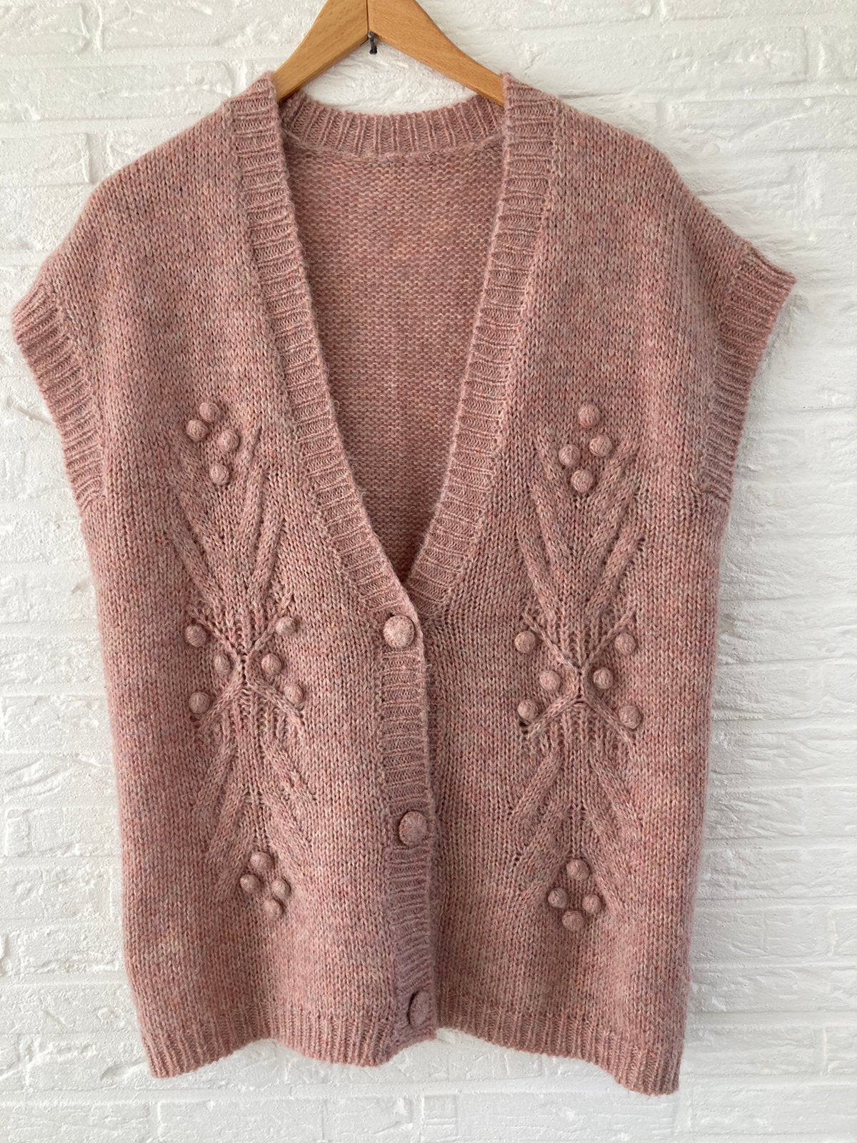 Prachtig wollen gilet LOUIZON T2 29% wol 18% mohair, Ophalen of Verzenden, Zo goed als nieuw, Maat 38/40 (M), Roze