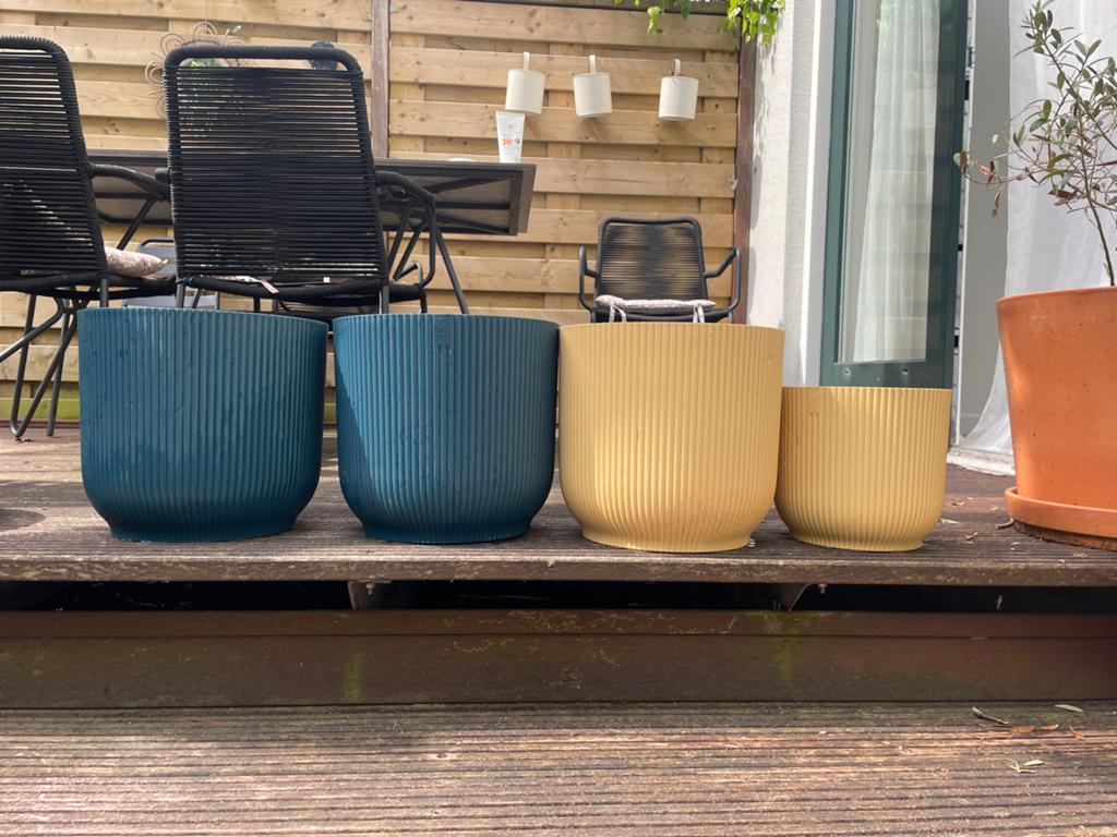 Elho Vibes Fold Rond bloempotten botergeel en blauw (4 stuks, Kunststof, Rond, Binnen, Zo goed als nieuw