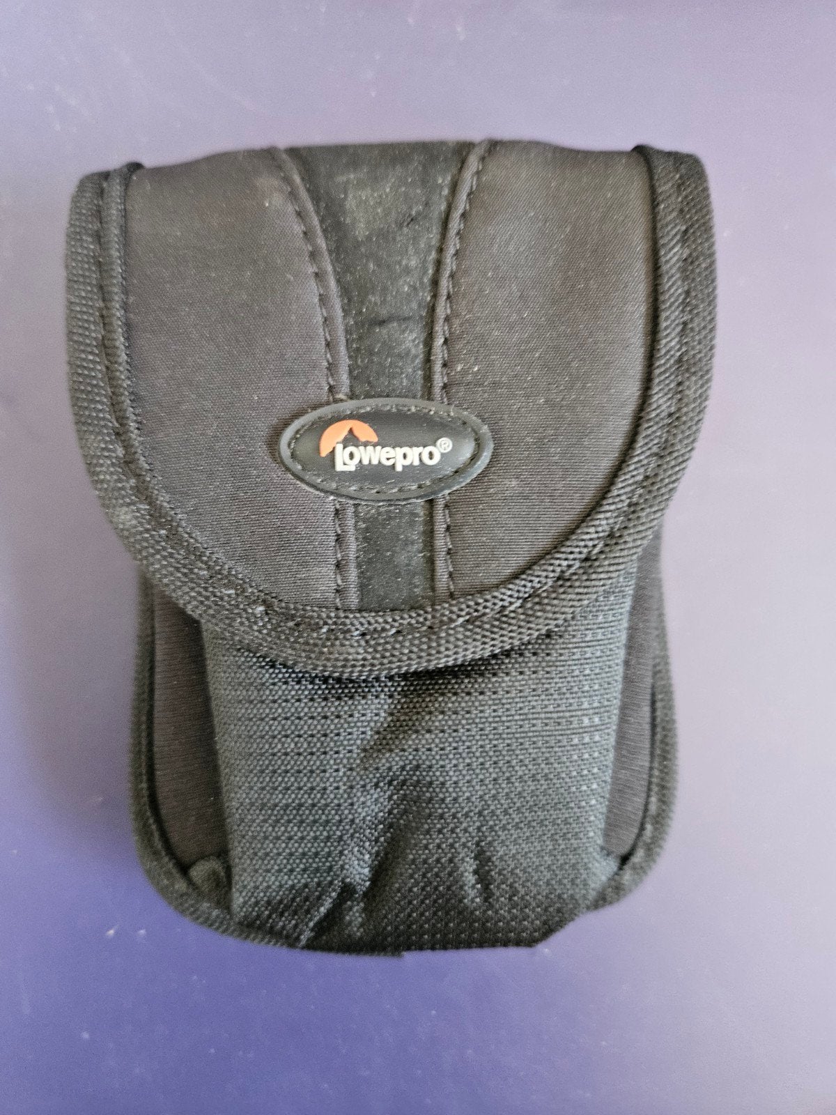 Lowepro Cameratasje voor compact camera's (o.a. Canon Ixus), Pouch, Gevoerd, Ophalen of Verzenden, Zwart