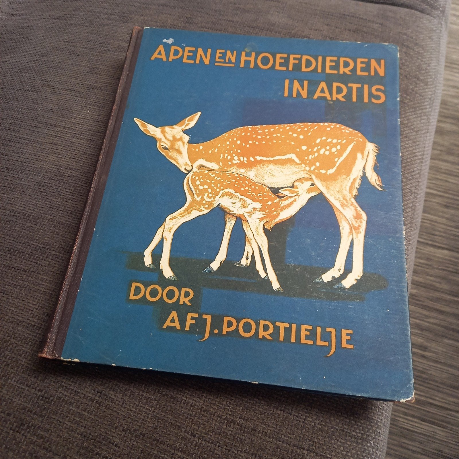 Apen en hoefdieren in Artis. Verkade album., Boeken, Prentenboeken en Plaatjesalbums, Ophalen of Verzenden
