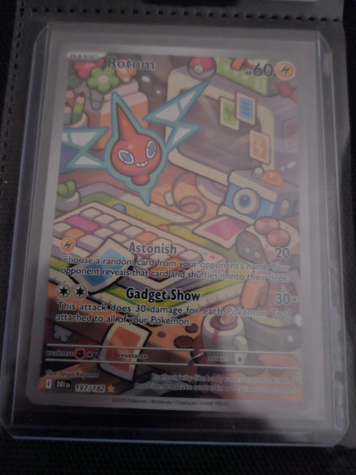 Pokemon Rotom 197/182 Destined Rivals, Ophalen of Verzenden, Zo goed als nieuw, Losse kaart, Foil