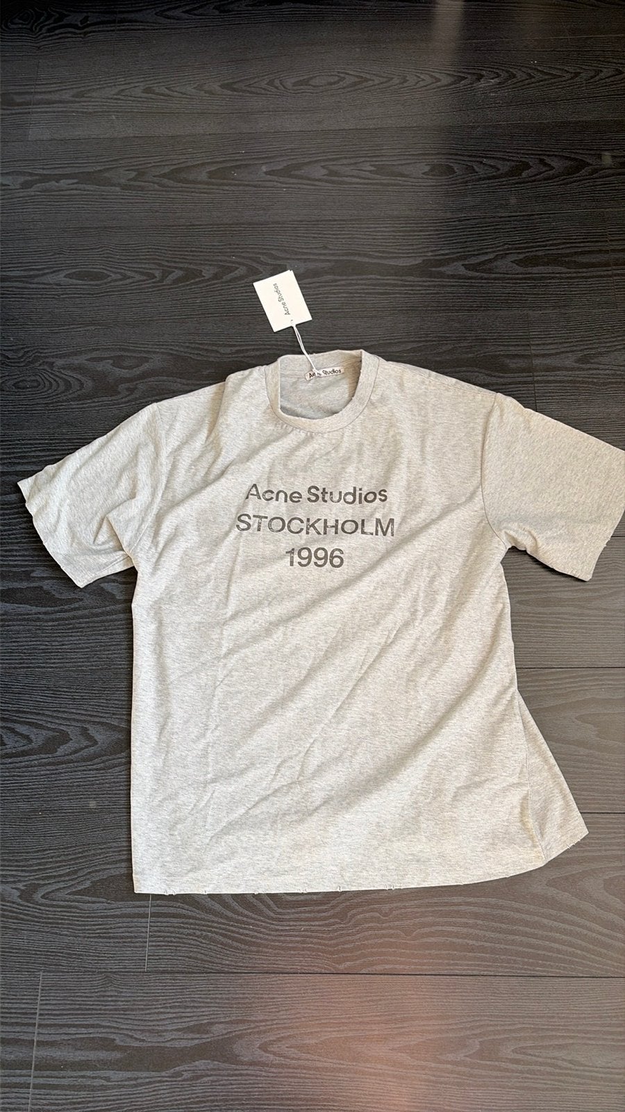 Acne Studios T-shirt grijs maat L maar valt groot!, Ophalen of Verzenden, Nieuw, Maat 52/54 (L), Grijs