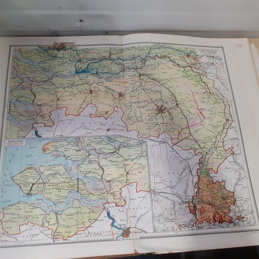 Nr. 959 Bos-Niermeyer. Schoolatlas der gehele aarde, Gelezen, Bosatlas, Ophalen of Verzenden, 1800 tot 2000