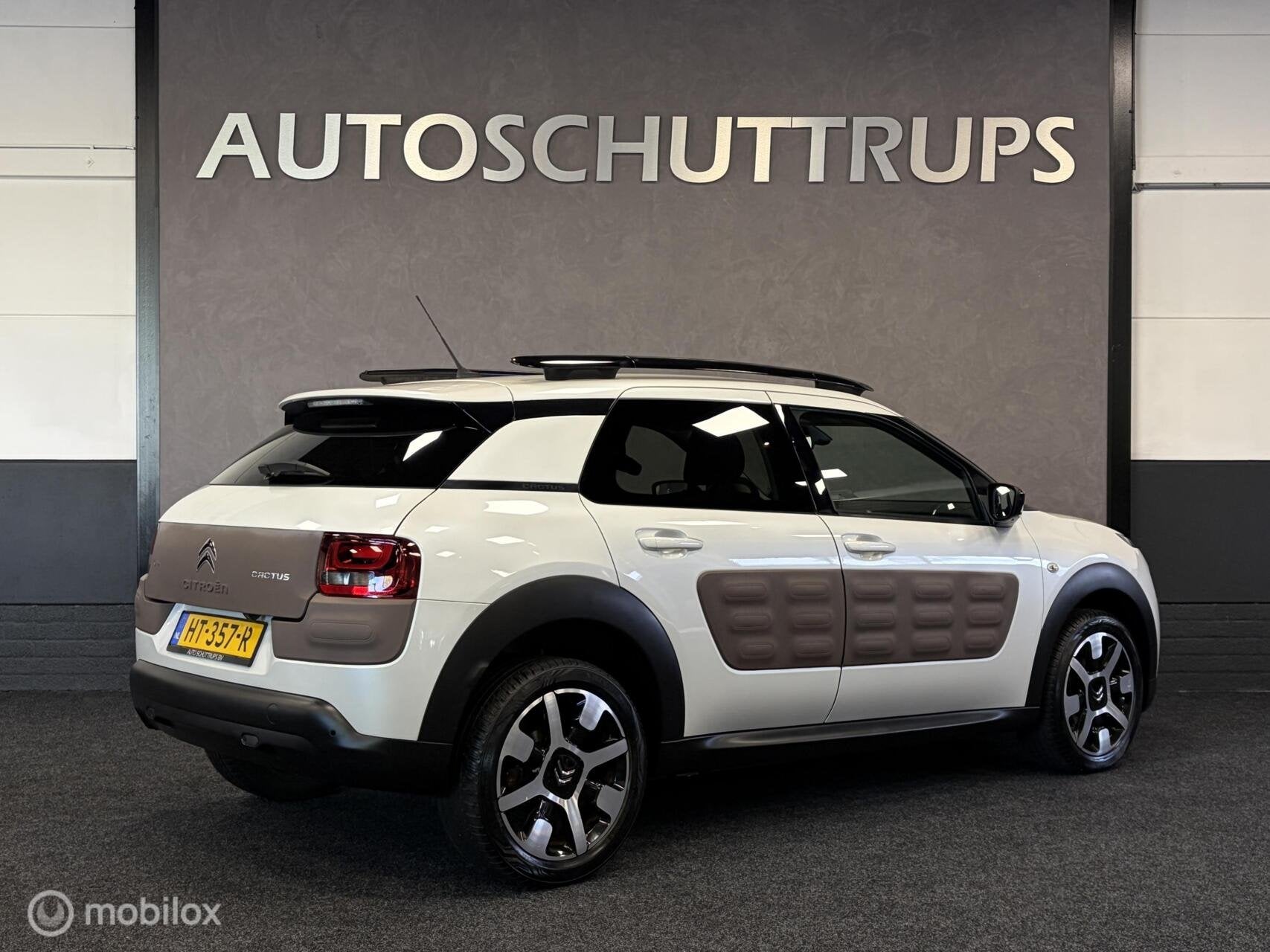 Citroen C4 Cactus 1.2 PureTech Shine NAVI / CLIMA / CRUISE /, Auto's, Voorwielaandrijving, Stof, Euro 6, 1199 cc