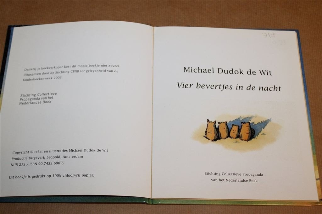 4 Bevertjes in de Nacht — Prentenboek Kinderboekenweek 2003, Boeken, Ophalen of Verzenden, Gelezen