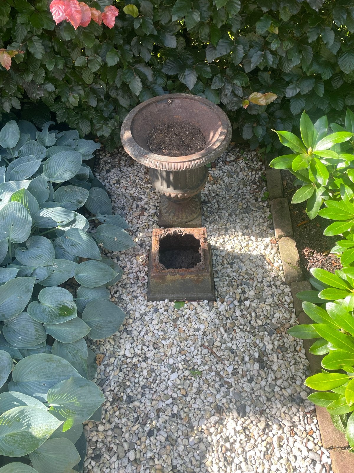 Antieke gietijzeren plantenbak / urn, Tuin en Terras, Bloembakken en Plantenbakken, Ophalen, Gebruikt, Balkon, Minder dan 60 cm