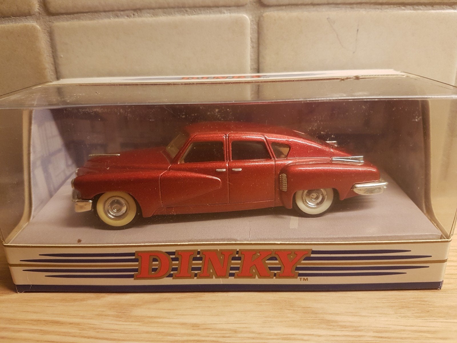 dinky matchbox tucker torpedo rood 1948, Hobby en Vrije tijd, Modelauto's | 1:43, Ophalen of Verzenden, Zo goed als nieuw, Auto