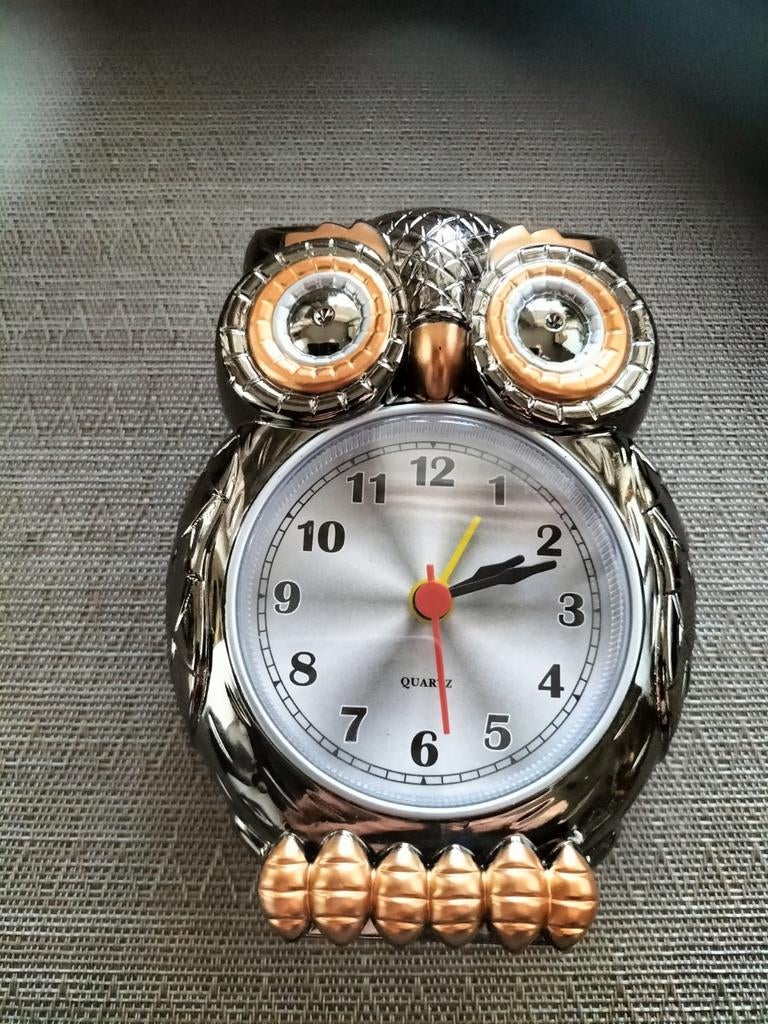 Uil klok chroom op batterij leuk voor de kinder kamer, Ophalen of Verzenden, Staal, Overige merken