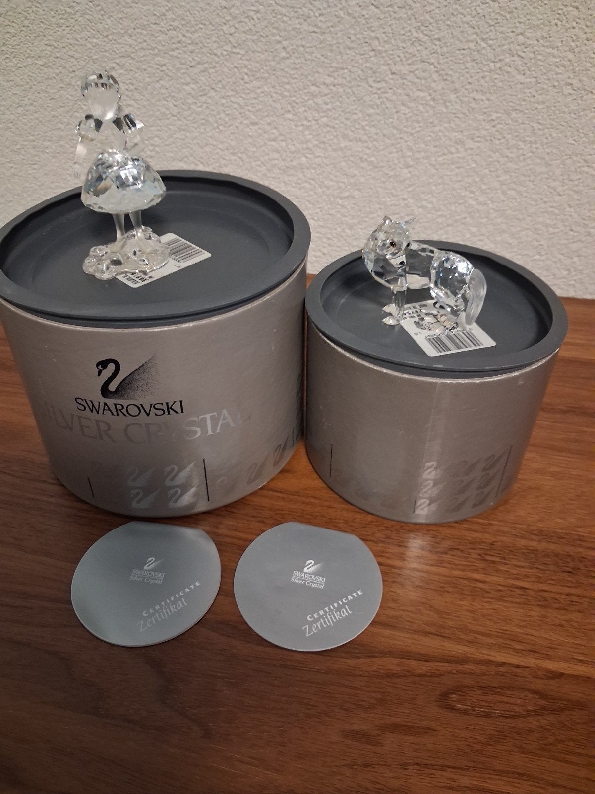 Swarovski Kristal Beeldjes: Roodkaje en de wolf, Ophalen of Verzenden, Zo goed als nieuw, Figuurtje