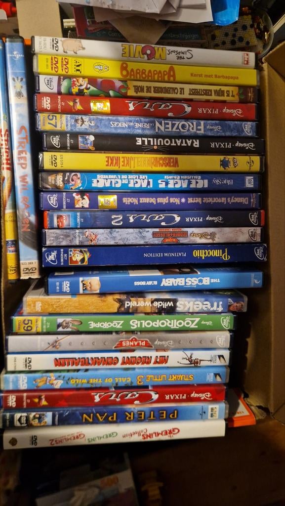 Schoenen doos vol kinder dvd's Disney, pixar, Cd's en Dvd's, Dvd's | Tekenfilms en Animatie, Alle leeftijden, Ophalen of Verzenden