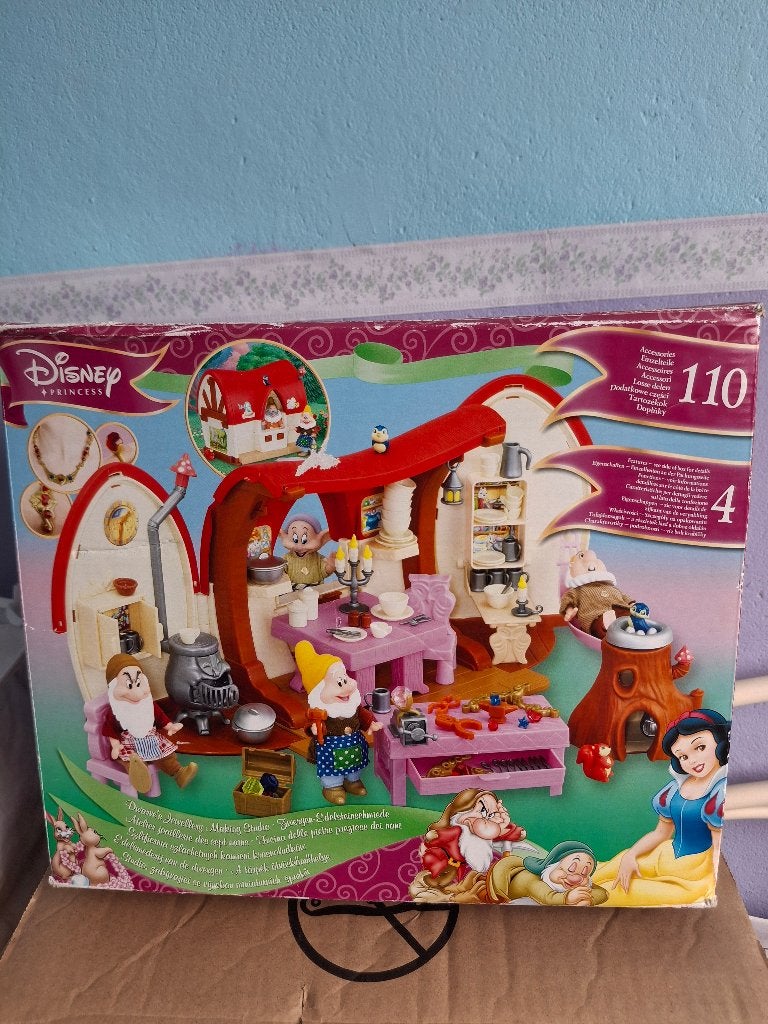 Disney  De zeven dwergen huisje met veel accessoires, Ophalen of Verzenden, Sneeuwwitje of Doornroosje, Zo goed als nieuw, Overige typen