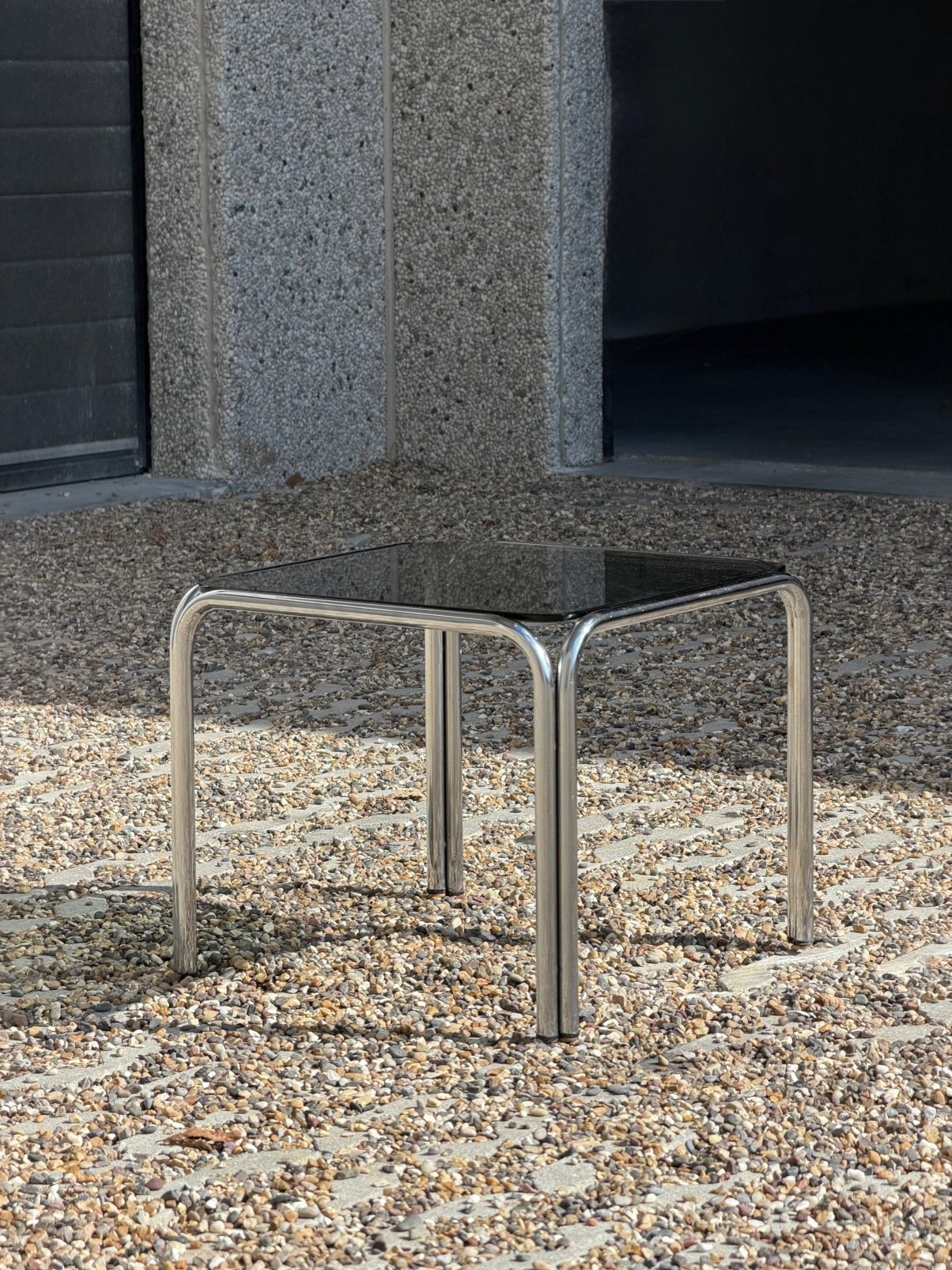 Vintage bauhaus buisframe bijzettafel, Ophalen, Minder dan 45 cm, Minder dan 55 cm, Rond