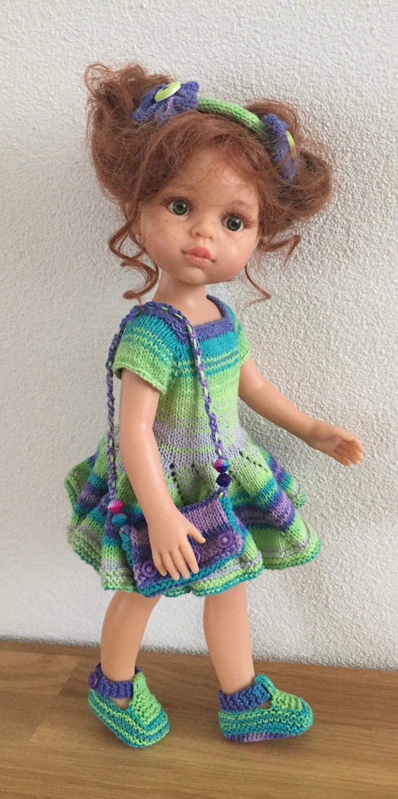 PATROON: 5 delig kledingsetje Christie voor 32cm sta poppen, Hobby en Vrije tijd, Ophalen of Verzenden, Nieuw