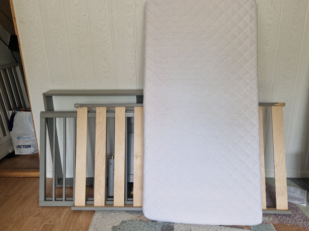 Peuterbed Petit Amelie, Kinderen en Baby's, Kinderkamer | Bedden, Gebruikt, 70 tot 85 cm, 140 tot 160 cm, Ophalen