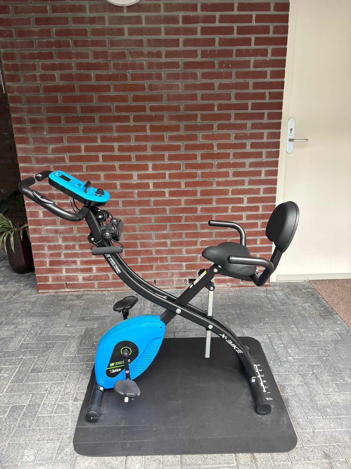 Xbike ST Sport-Tronic Hometrainer, Ophalen, Zo goed als nieuw, Metaal, Benen