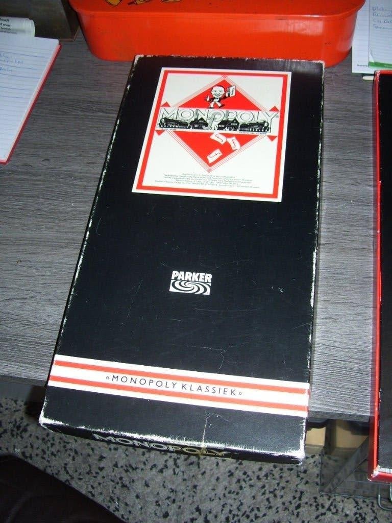 MONOPOLY KLASSIEK, Drie of vier spelers, Ophalen of Verzenden, Zo goed als nieuw, Parker