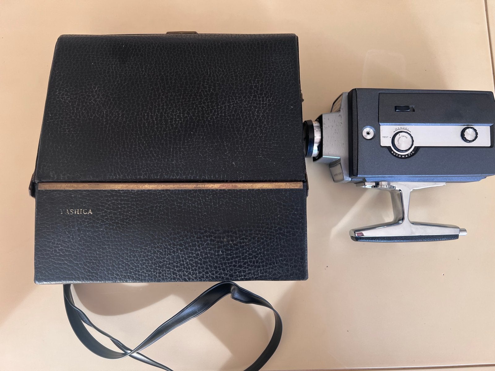 Bell & Howell Autoload Super Eight filmcamera met tas, Ophalen of Verzenden, 8mm, Camera