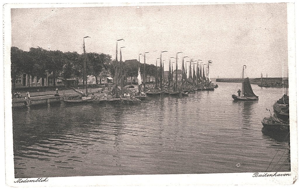 700138 Medemblik Buitenhaven _Zegel gedeeltelijk verwijderd, Ophalen of Verzenden, Voor 1920, Gelopen, Noord-Holland