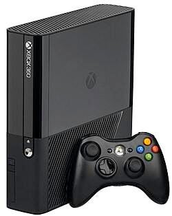 XBOX 360, Spelcomputers en Games, Spelcomputers | Xbox 360, Ophalen of Verzenden, Gebruikt, Met 2 controllers